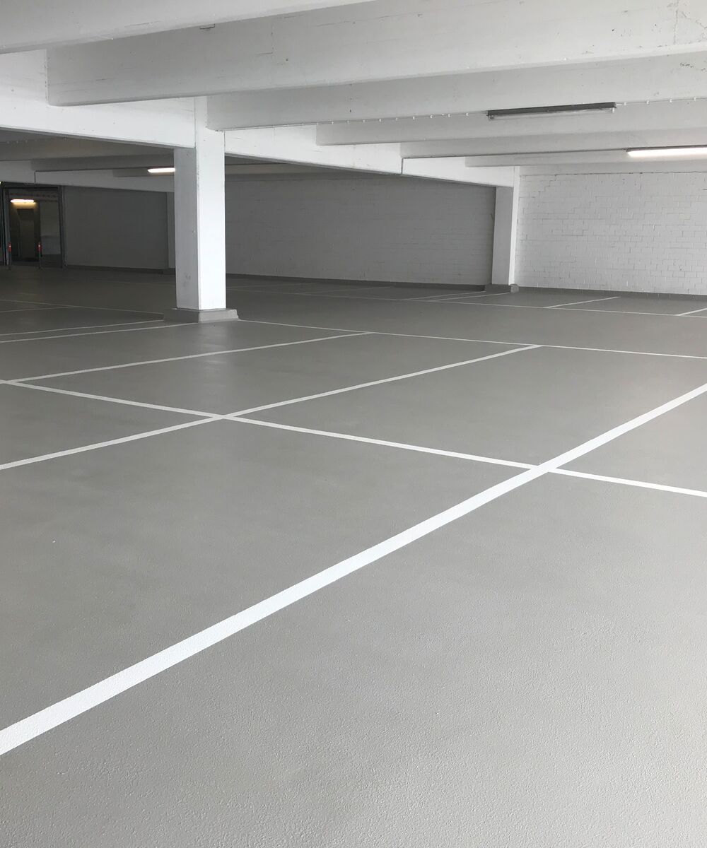 Manuelles Oberflächenschutzsystem für Parkflächen