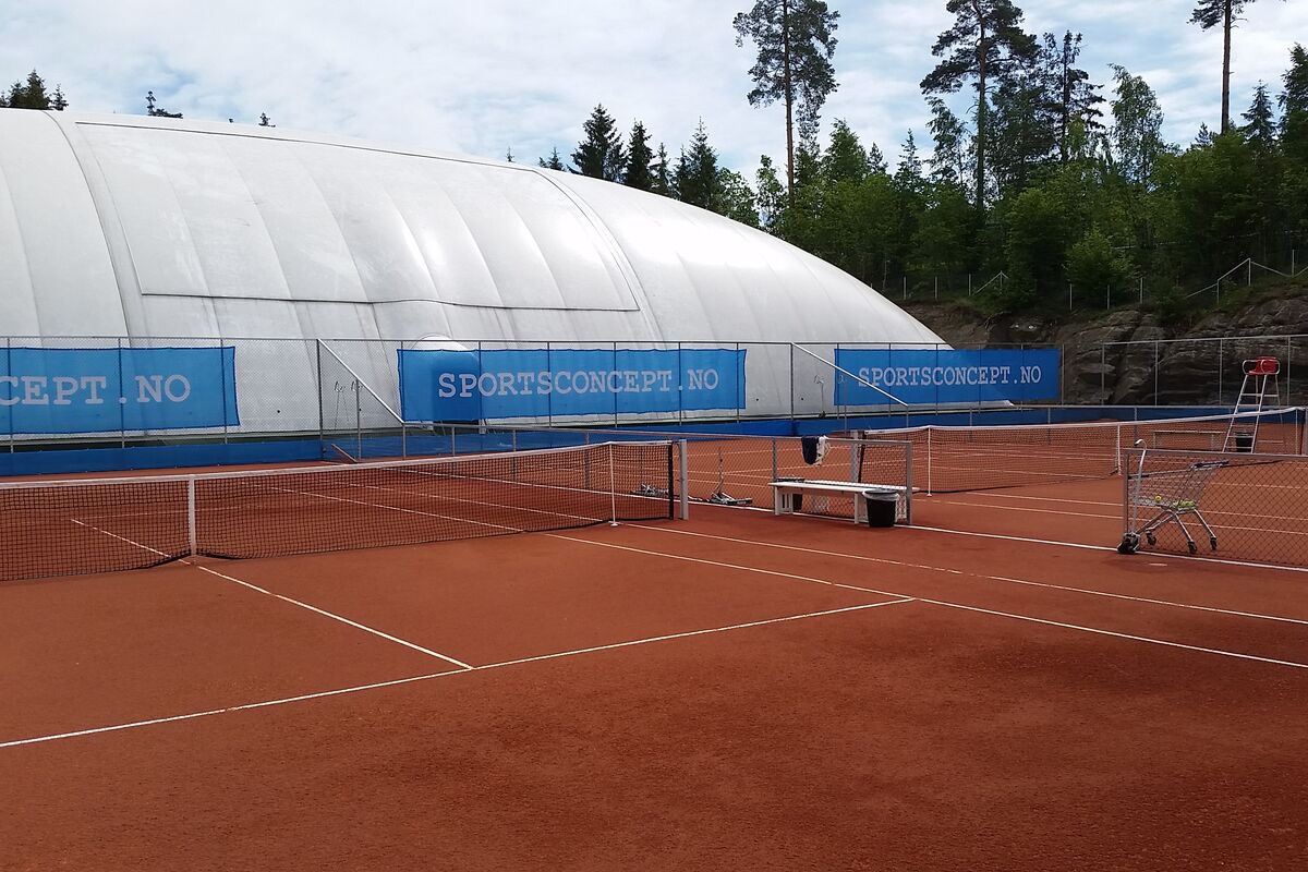 Allwetter Tennisplatz